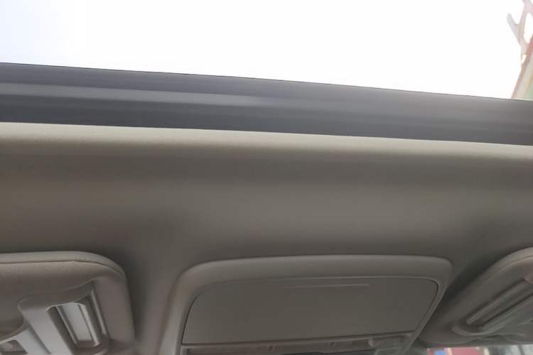 Used Subaru Forester 2021 2.0i Luxury Edition EyeSight Headliner