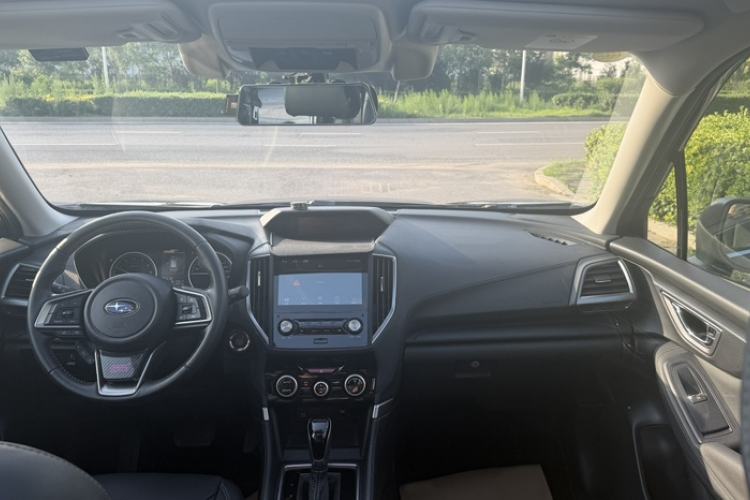 Used Subaru Forester 2021 2.0i Luxury Edition EyeSight Interior 1
