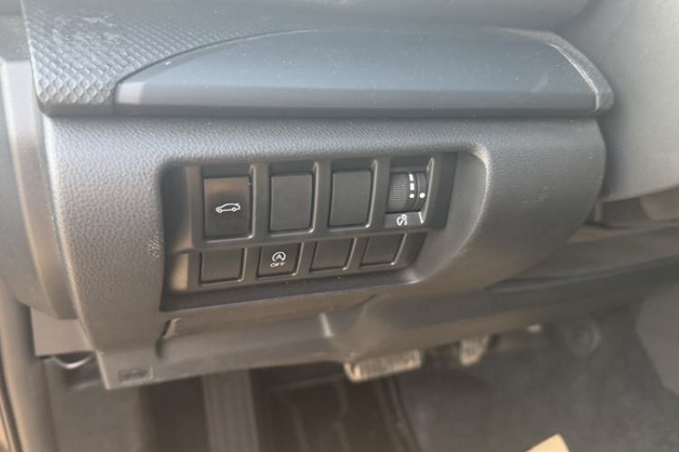 Used Subaru Forester 2021 2.0i Luxury Edition EyeSight Interior 8