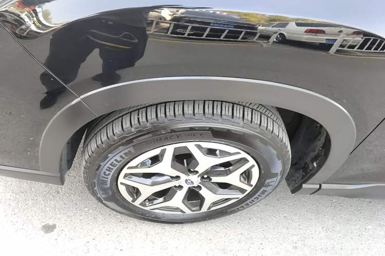 Used Subaru Forester 2021 2.0i Luxury Edition EyeSight Left Front Wheel Hub