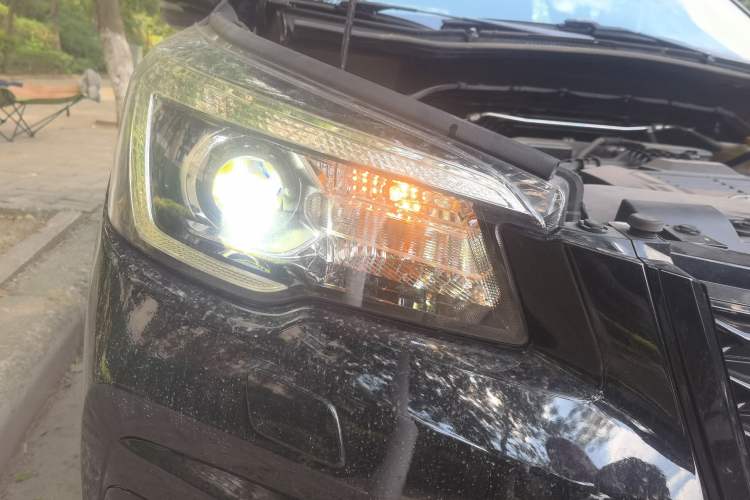 Used Subaru Forester 2021 2.0i Luxury Edition Right Front Headlight