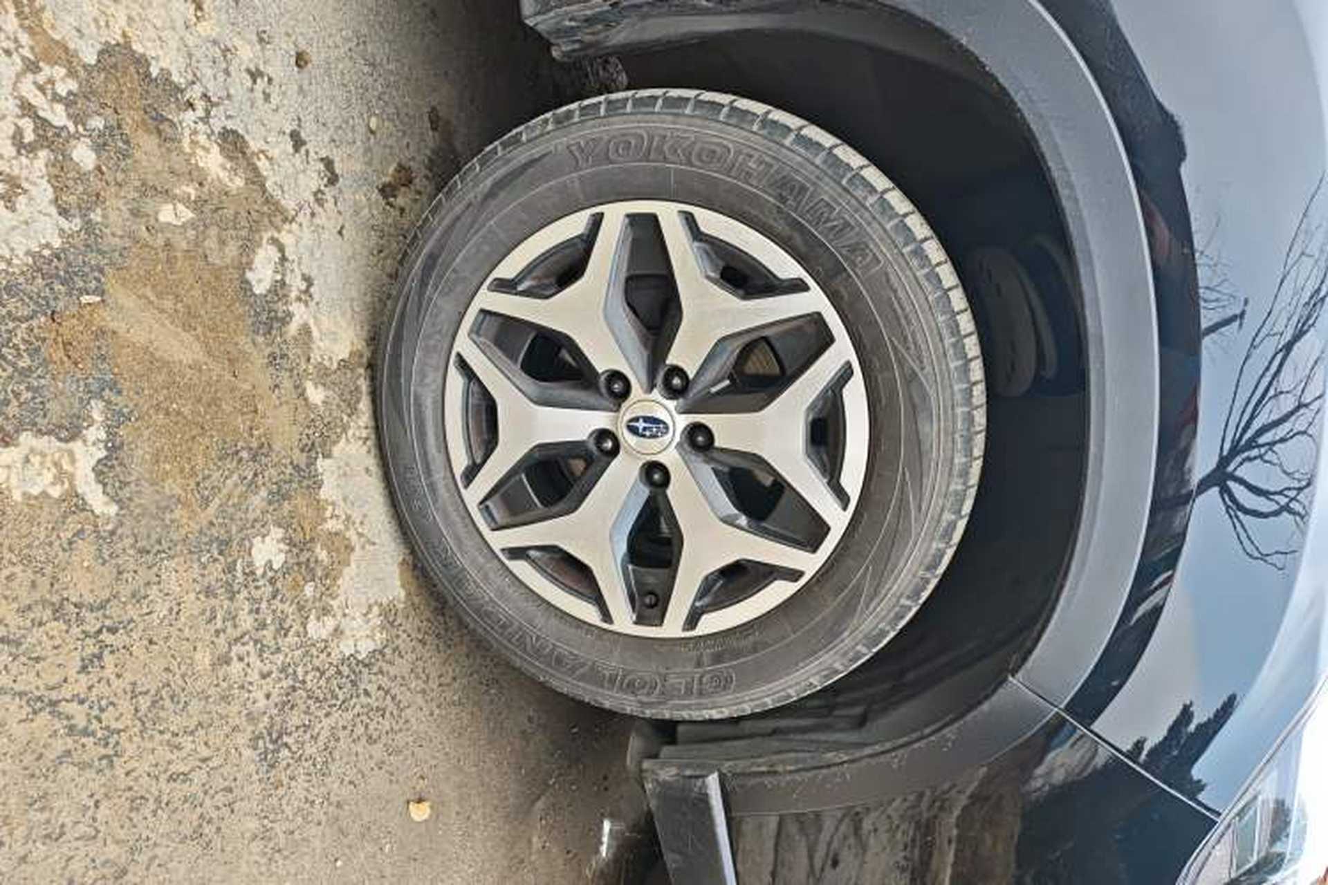Used Subaru Forester 2021 2.0i Luxury Edition Right Front Wheel Hub