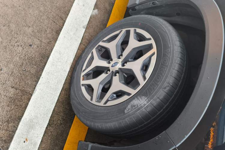 Used Subaru Forester 2021 2.0i Luxury Edition EyeSight Right Front Wheel Hub