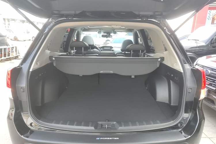 Used Subaru Forester 2021 2.0i Luxury Edition EyeSight Trunk