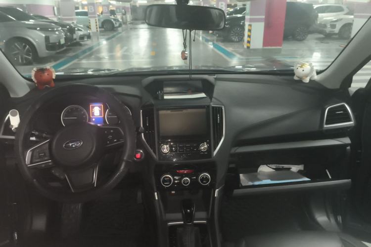 Used Subaru Forester 2021 2.0i Luxury Edition EyeSight Center Console