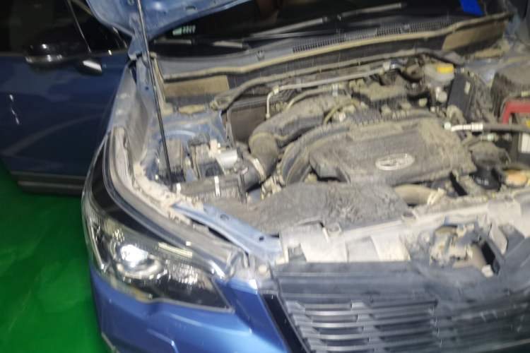 Used Subaru Forester 2021 2.0i Luxury Edition EyeSight Engine Bay Right