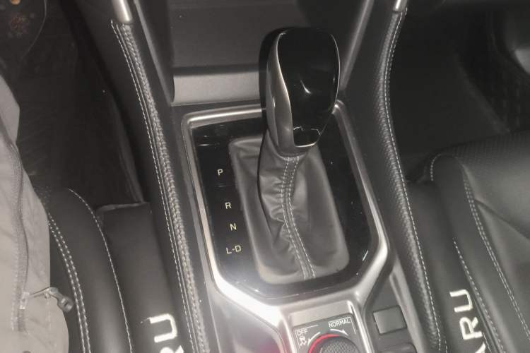 Used Subaru Forester 2021 2.0i Luxury Edition EyeSight Gear Lever