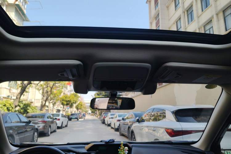 Used Subaru Forester 2021 2.0i Luxury Edition EyeSight Headliner