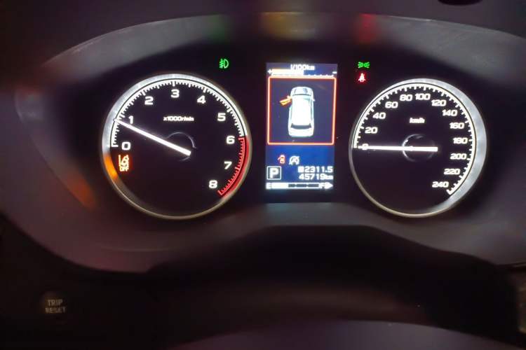 Used Subaru Forester 2021 2.0i Luxury Edition EyeSight Odometer Close Up