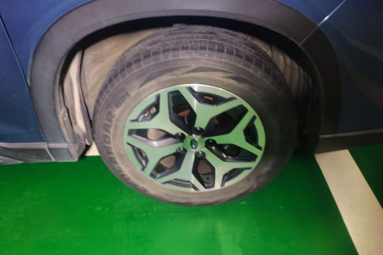 Used Subaru Forester 2021 2.0i Luxury Edition EyeSight Right Front Wheel Hub