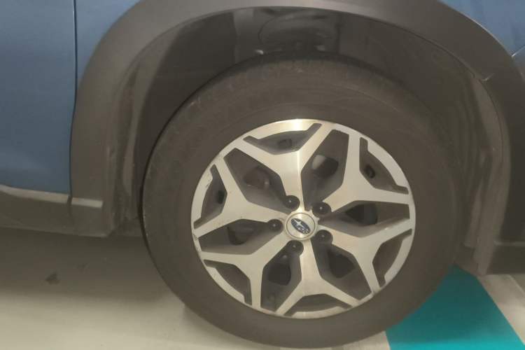 Used Subaru Forester 2021 2.0i Luxury Edition EyeSight Right Front Wheel Hub