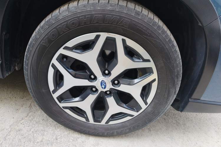 Used Subaru Forester 2021 2.0i Luxury Edition EyeSight Right Front Wheel Hub