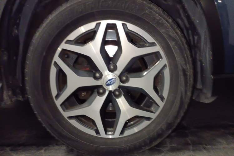Used Subaru Forester 2021 2.0i Luxury Edition EyeSight Right Front Wheel Hub