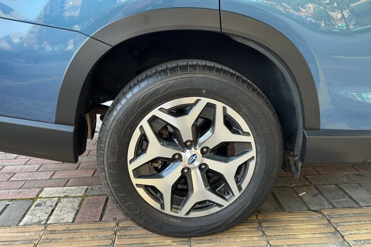 Used Subaru Forester 2021 2.0i Luxury Edition Right Rear Wheel Hub