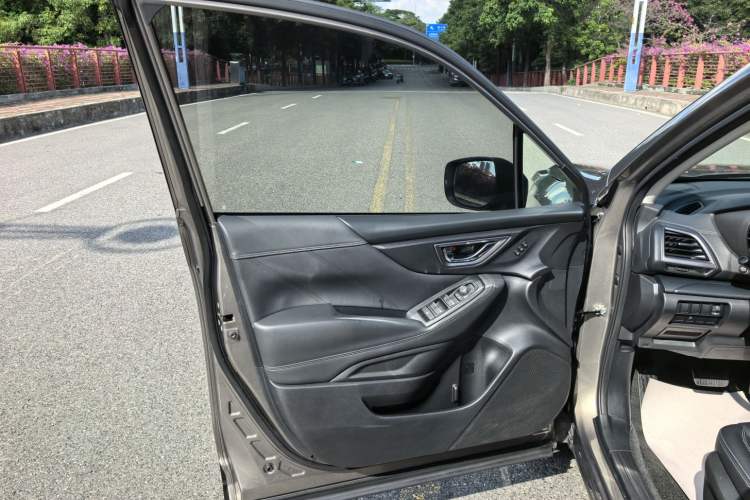 Used Subaru Forester 2021 2.0i Luxury Edition EyeSight Interior 1