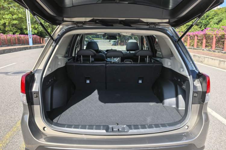 Used Subaru Forester 2021 2.0i Luxury Edition EyeSight Interior 10