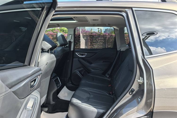 Used Subaru Forester 2021 2.0i Luxury Edition EyeSight Interior 3
