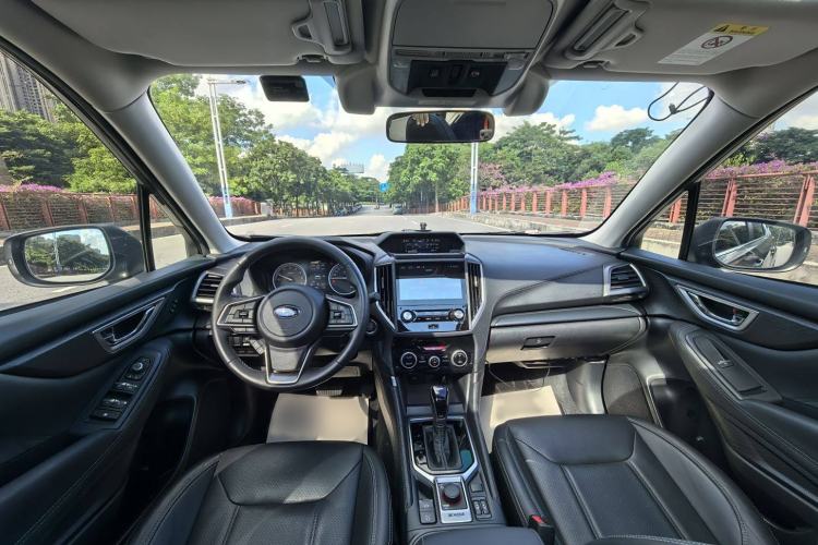 Used Subaru Forester 2021 2.0i Luxury Edition EyeSight Interior 4