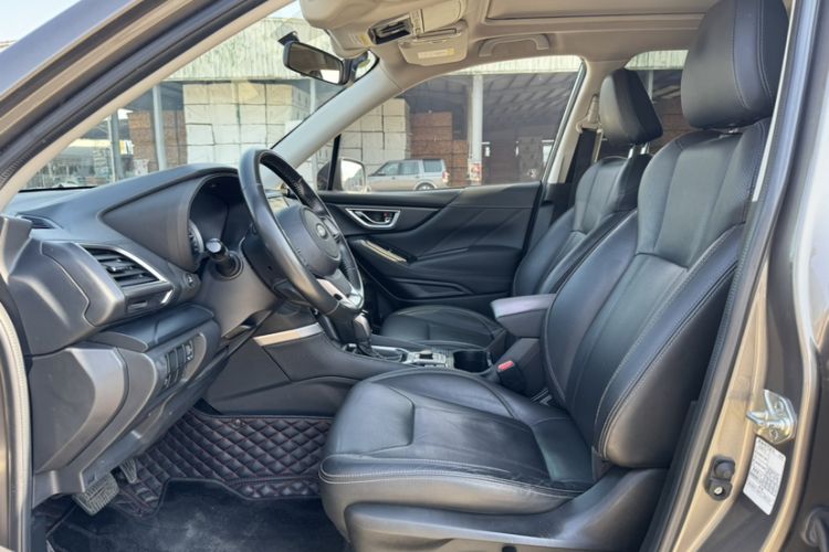 Used Subaru Forester 2021 2.0i Luxury Edition EyeSight Interior 5