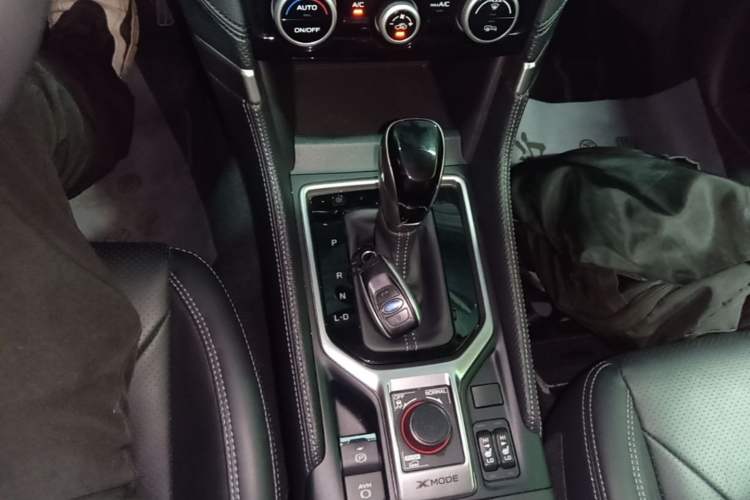 Used Subaru Forester 2021 2.0i Luxury Edition EyeSight Gear Lever