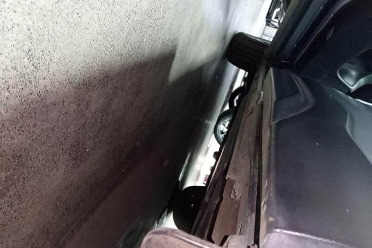 Used Subaru Forester 2021 2.0i Luxury Edition EyeSight Left Side Sill