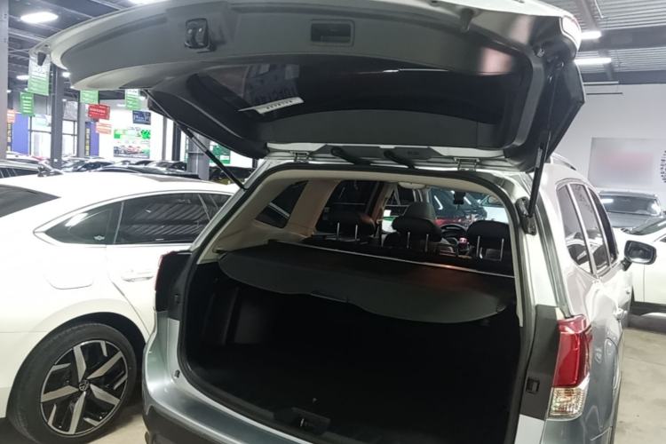 Used Subaru Forester 2021 2.0i Luxury Edition EyeSight Trunk