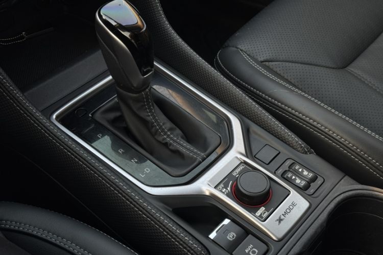 Used Subaru Forester 2021 2.0i Luxury Edition EyeSight Gear Lever