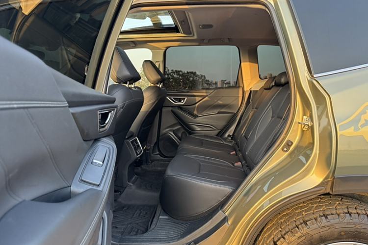 Used Subaru Forester 2021 2.0i Luxury Edition EyeSight Interior 15