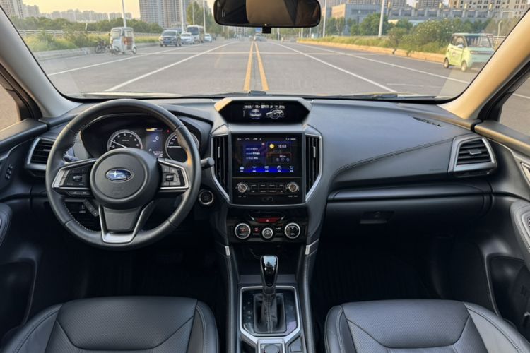 Used Subaru Forester 2021 2.0i Luxury Edition EyeSight Interior 3