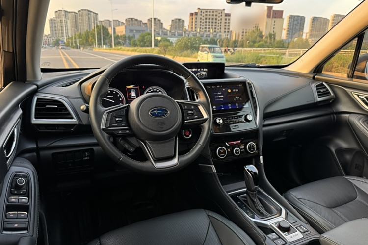 Used Subaru Forester 2021 2.0i Luxury Edition EyeSight Interior 8
