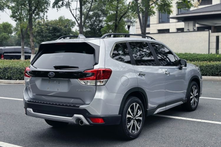 Used Subaru Forester 2021 2.0i Flagship Edition EyeSight Exterior 3