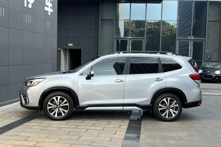 Used Subaru Forester 2021 2.0i Flagship Edition EyeSight Exterior 3