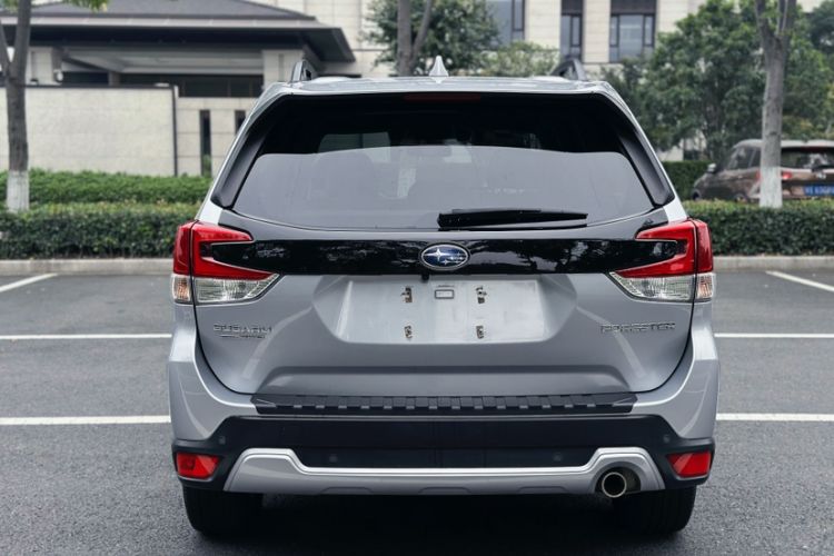 Used Subaru Forester 2021 2.0i Flagship Edition EyeSight Exterior 5