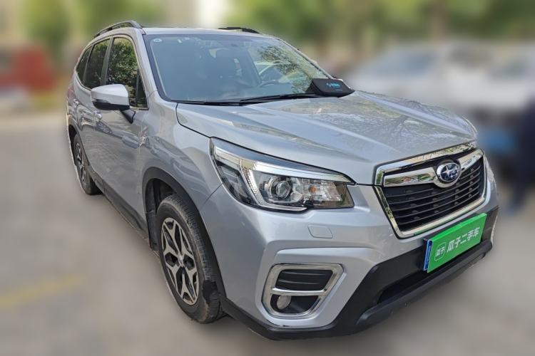 Used Subaru Forester 2021 2.0i Luxury Edition EyeSight Front Right 45 Deg