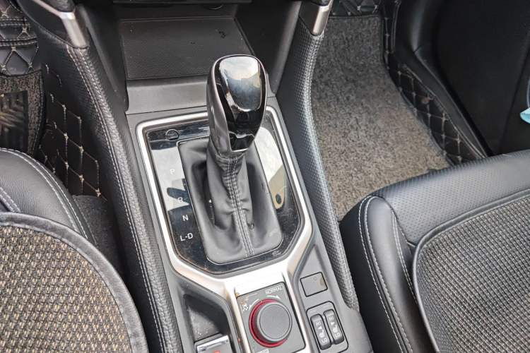 Used Subaru Forester 2021 2.0i Luxury Edition EyeSight Gear Lever