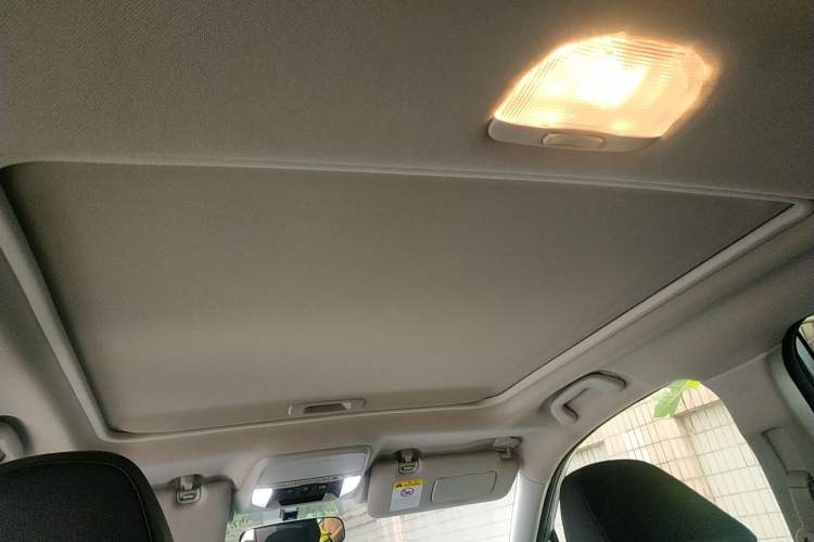 Used Subaru Forester 2021 2.0i Luxury Edition EyeSight Headliner