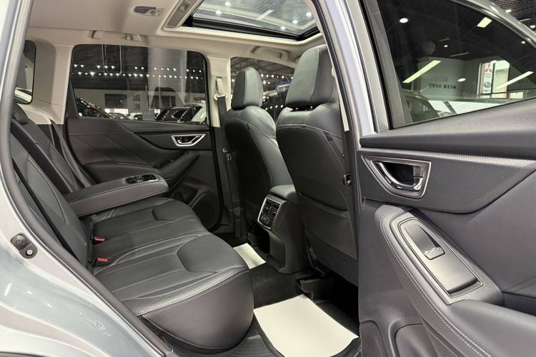 Used Subaru Forester 2021 2.0i Luxury Edition EyeSight Interior 3