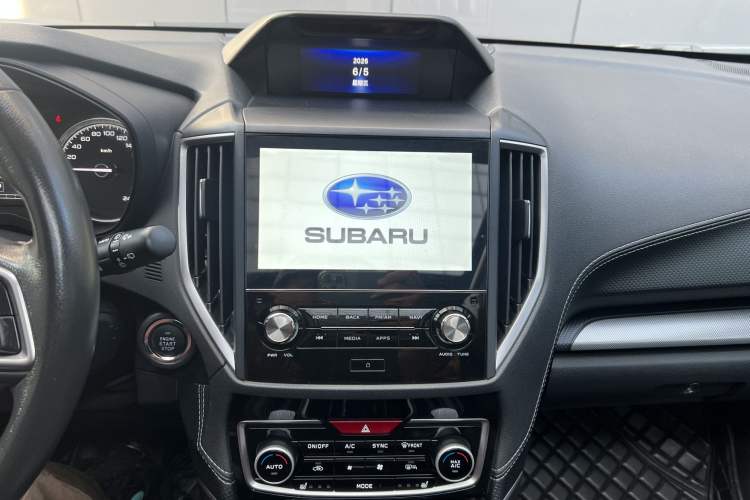 Used Subaru Forester 2021 2.0i Flagship Edition EyeSight Interior 4