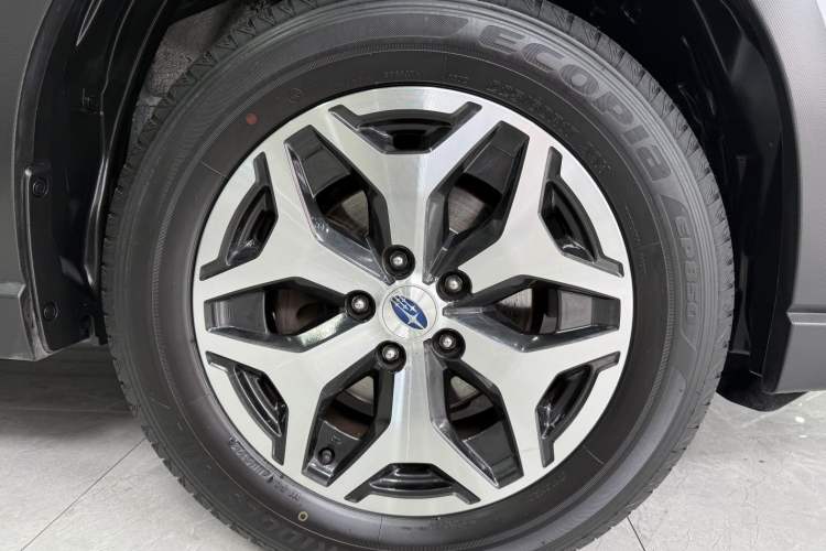 Used Subaru Forester 2021 2.0i Luxury Edition EyeSight Interior 7