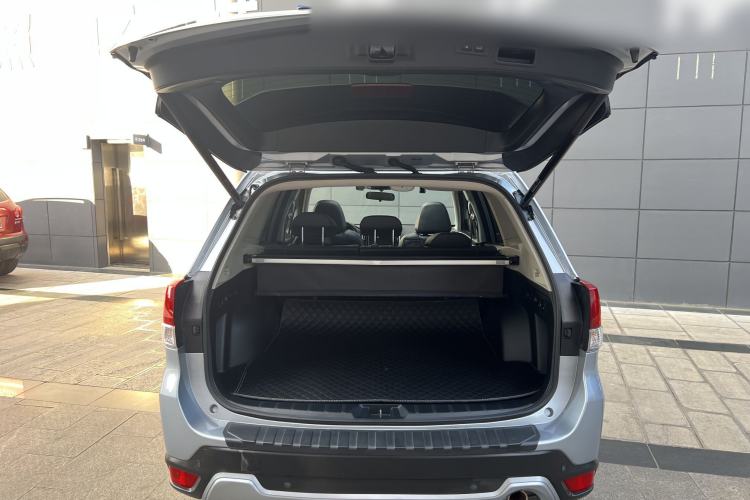 Used Subaru Forester 2021 2.0i Flagship Edition EyeSight Interior 9