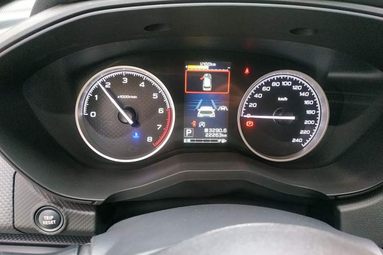 Used Subaru Forester 2021 2.0i Luxury Edition EyeSight Odometer Close Up
