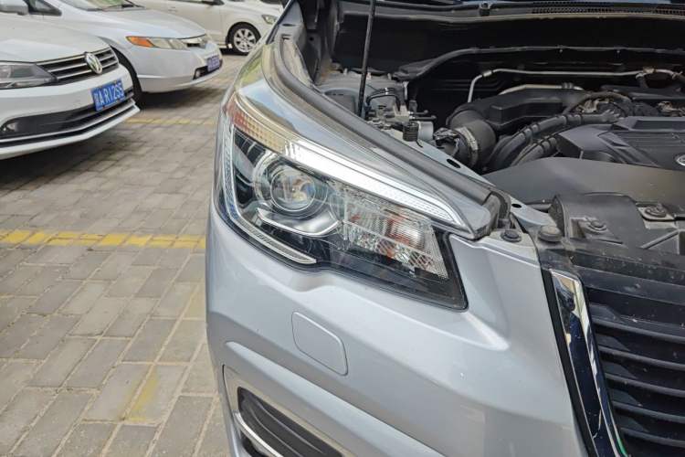Used Subaru Forester 2021 2.0i Luxury Edition EyeSight Right Front Headlight