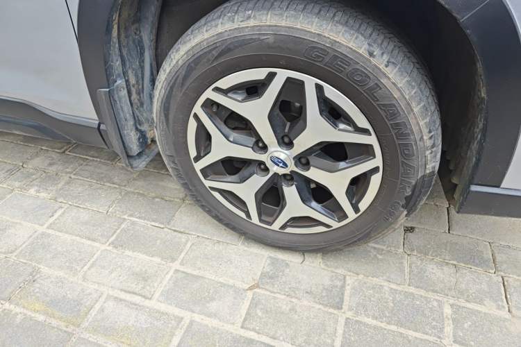 Used Subaru Forester 2021 2.0i Luxury Edition EyeSight Right Front Wheel Hub