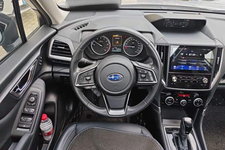 Used Subaru Forester 2021 2.0i Luxury Edition EyeSight Steering Wheel