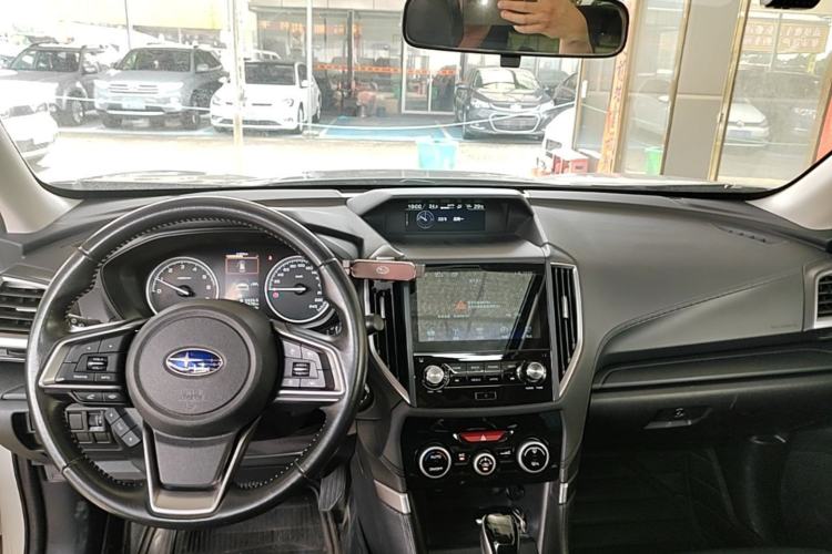 Used Subaru Forester 2021 2.0i Luxury Edition EyeSight Center Console
