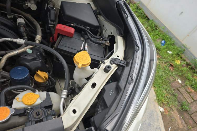 Used Subaru Forester 2021 2.0i Luxury Edition Engine Bay Left