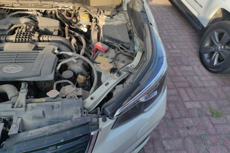 Used Subaru Forester 2021 2.0i Luxury Edition Engine Bay Left