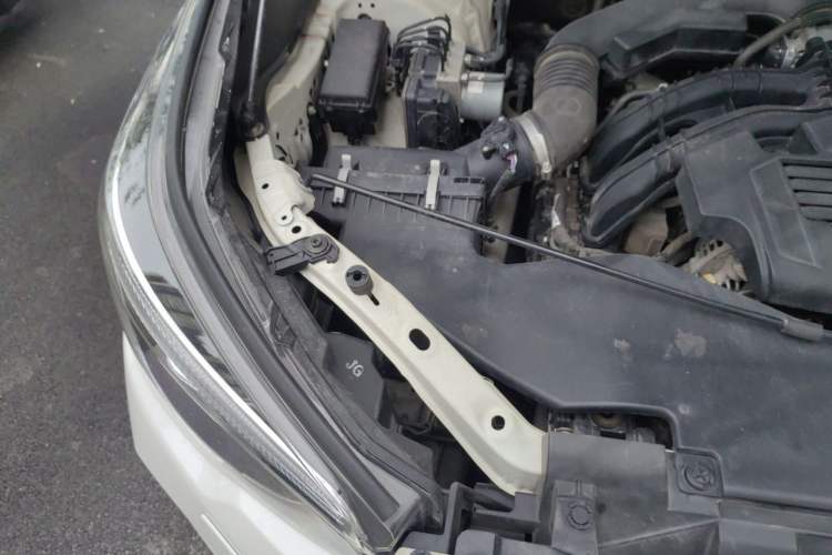 Used Subaru Forester 2021 2.0i Flagship Edition EyeSight Engine Bay Right