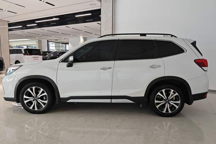 Used Subaru Forester 2021 2.0i Flagship Edition EyeSight Exterior 3