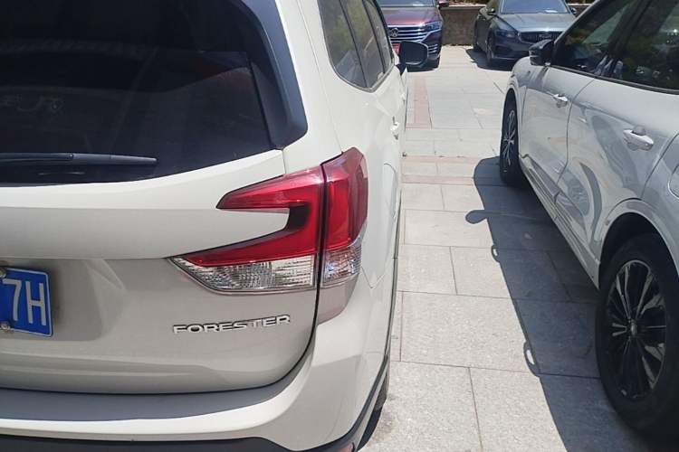 Used Subaru Forester 2021 2.0i Luxury Edition EyeSight Exterior 3